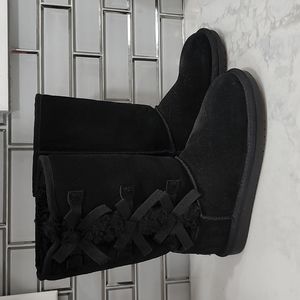 Koolaburra by Ugg Victoria Boot